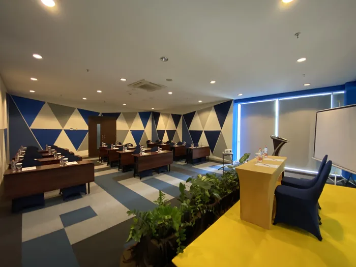 Layout Rapat Kelas Terbuka
