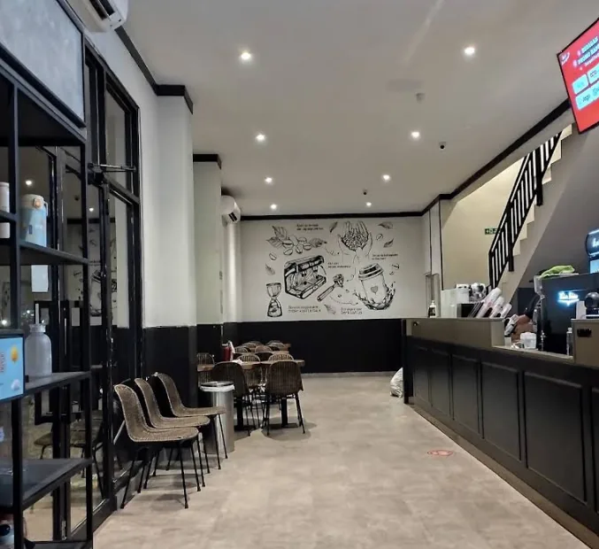 Sekitar Hotel - Kopi Kenangan